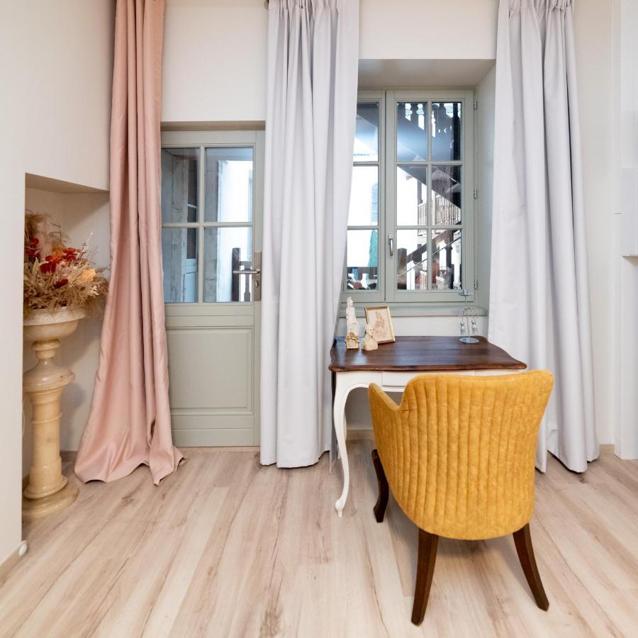 Les Coursives Appartements Macon Bagian luar foto